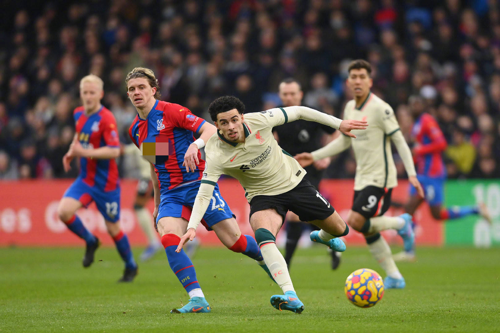 她在比赛中 她在比赛中